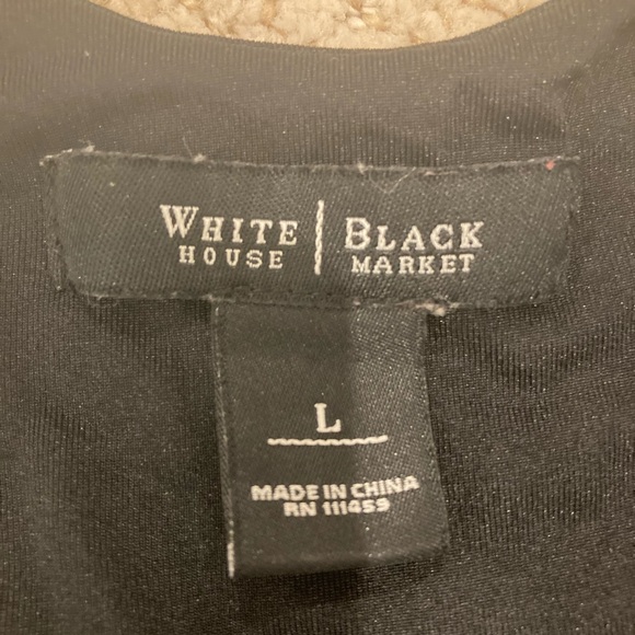 White House Black Market Elegant Black/White Floral V-Neck Top, Size Large - Picture 6 of 6